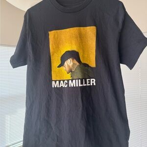 Black and Yellow Short Sleeve Tee with Graphic Design